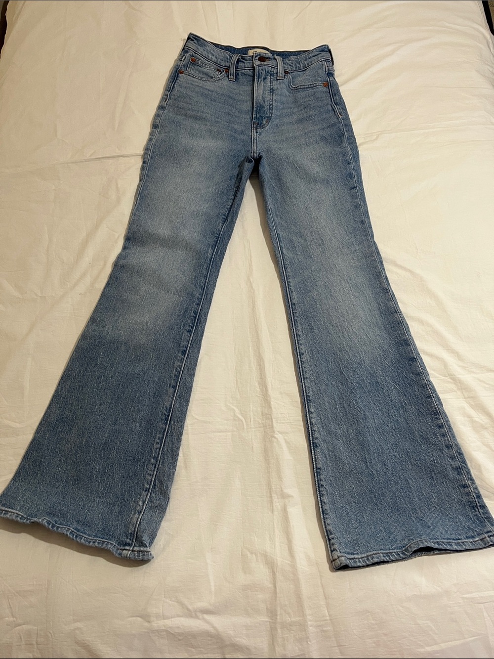 Madewell The Perfect Vintage Light Blue Flare Jeans. Size 23.